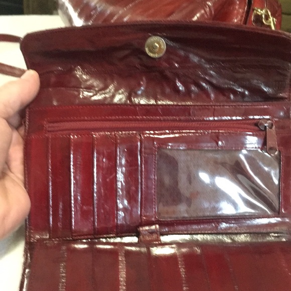 Burgundy eel skin satchel handbag short handle shoulder strap & matching wallet - Picture 8 of 14